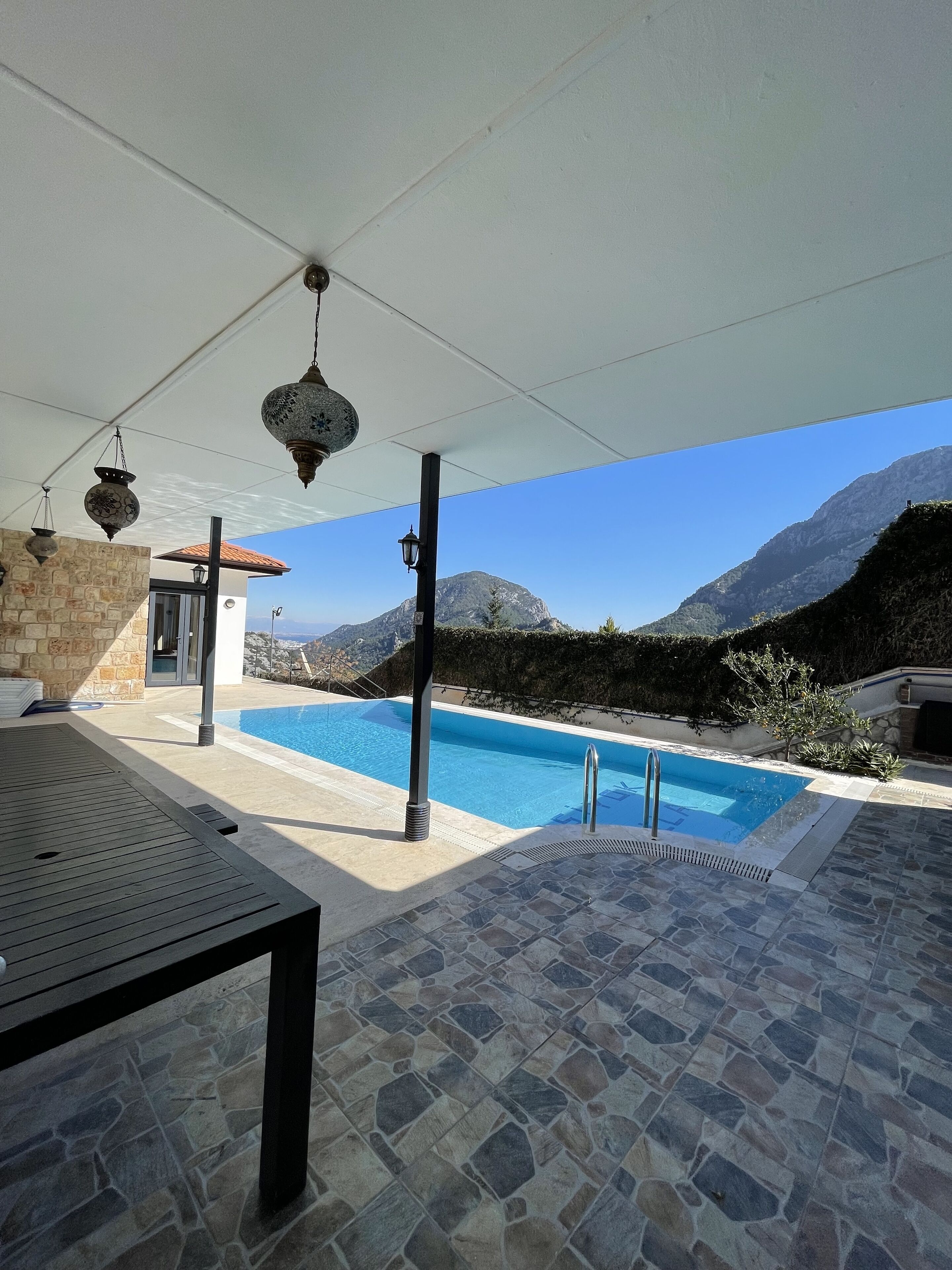 Udendørs pool