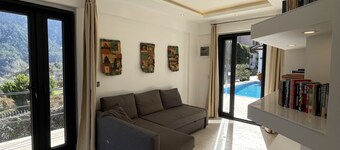 Esiyok Villa in Antalya with heated pool