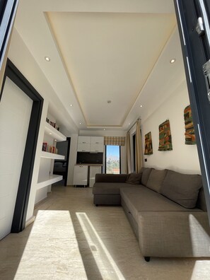 Smart TV, fireplace, video game console, DVD player - Esiyok Villa in Antalya with heated pool (Hisarcandir Mahallesi Konyaalti)