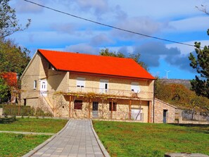 Front of property - Holiday Home Voloder (Trilj)