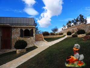Garden view - Holiday Home Voloder (Trilj)