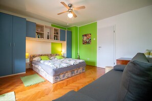 Apartment, 2 Bedrooms | 2 bedrooms, iron/ironing board, free WiFi, bed sheets - Apartment Un chat (Rovinj)