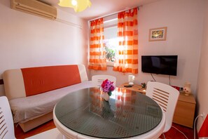 Apartment, 2 Bedrooms | Living area | TV - Apartment Un chat (Rovinj)