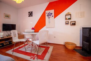 Apartment, 2 Bedrooms | Living area | TV - Apartment Un chat (Rovinj)