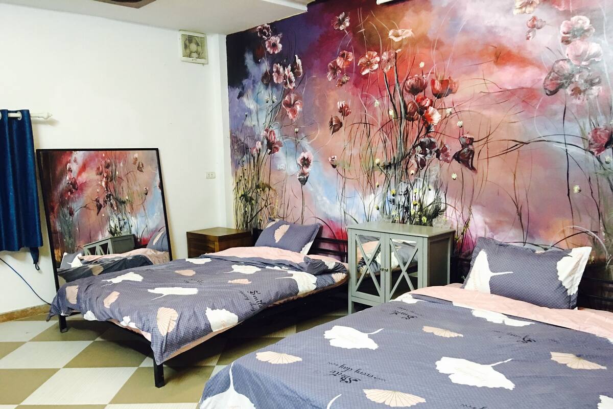 Desk, free WiFi, bed sheets