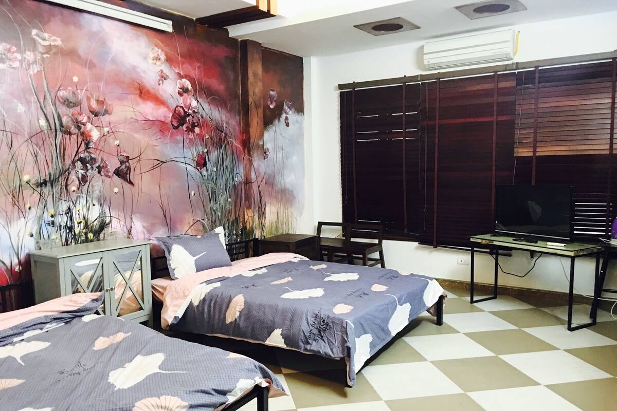 Desk, free WiFi, bed sheets