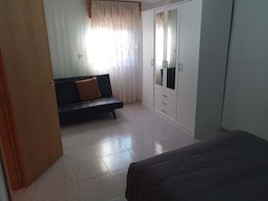 3 chambres, fer et planche Ă repasser, Wi-Fi, draps fournis