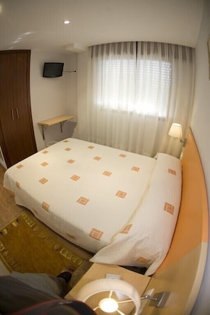 Quarto casal ou duplo | Wi-Fi de cortesia, roupa de cama