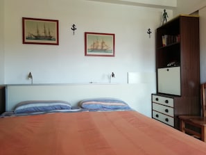 1 bedroom, bed sheets, wheelchair access - Sunny studio with sea view near Denia (Dénia)