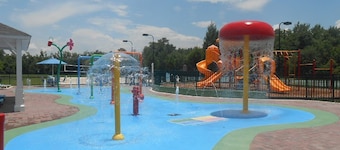 Close to Disney and Universal