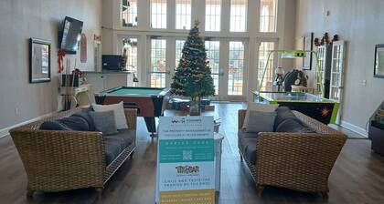 Close to Disney and Universal