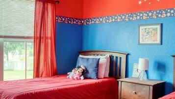 4 bedrooms, iron/ironing board, free WiFi, bed sheets