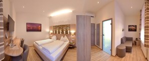Habitación doble superior | Caja fuerte, escritorio, cortinas opacas y sistema de insonorización