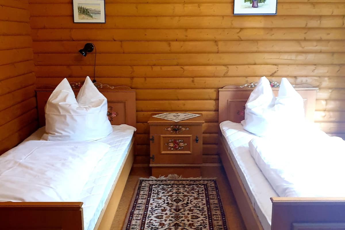 Strygejern/strygebræt, ekstra senge (tillægsgebyr)