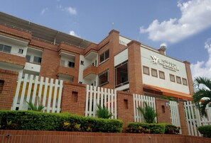 Front of property - Hotel Rio Humadea (Guamal)