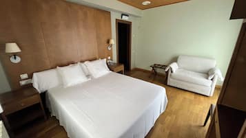 Habitació triple tradicional | Caixa forta a l'habitació, escriptori i habitacions insonoritzades