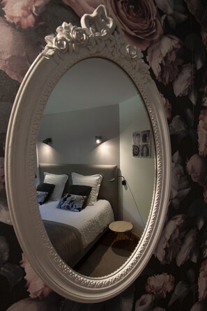 Double Room, 1 Queen Bed (La Risle) | Premium bedding, individually decorated, individually furnished, desk - Le Prieure des Fontaines (Les Preaux)