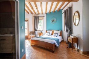 标准房, 1 张大床, 无烟房, 连通房 (Suite du Prieuré) | 高档床上用品、特色装修、特色家居、办公桌