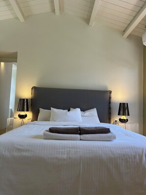 1 habitación, escritorio, tabla de planchar con plancha y wifi gratis 