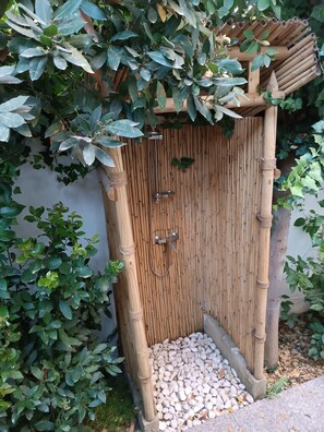 Property grounds - Penthouse with sea view 3 beds with equipped terrace, kitchenette  (porto cesareo)