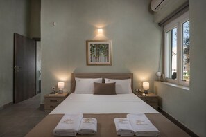 2 bedrooms, in-room safe, desk, soundproofing