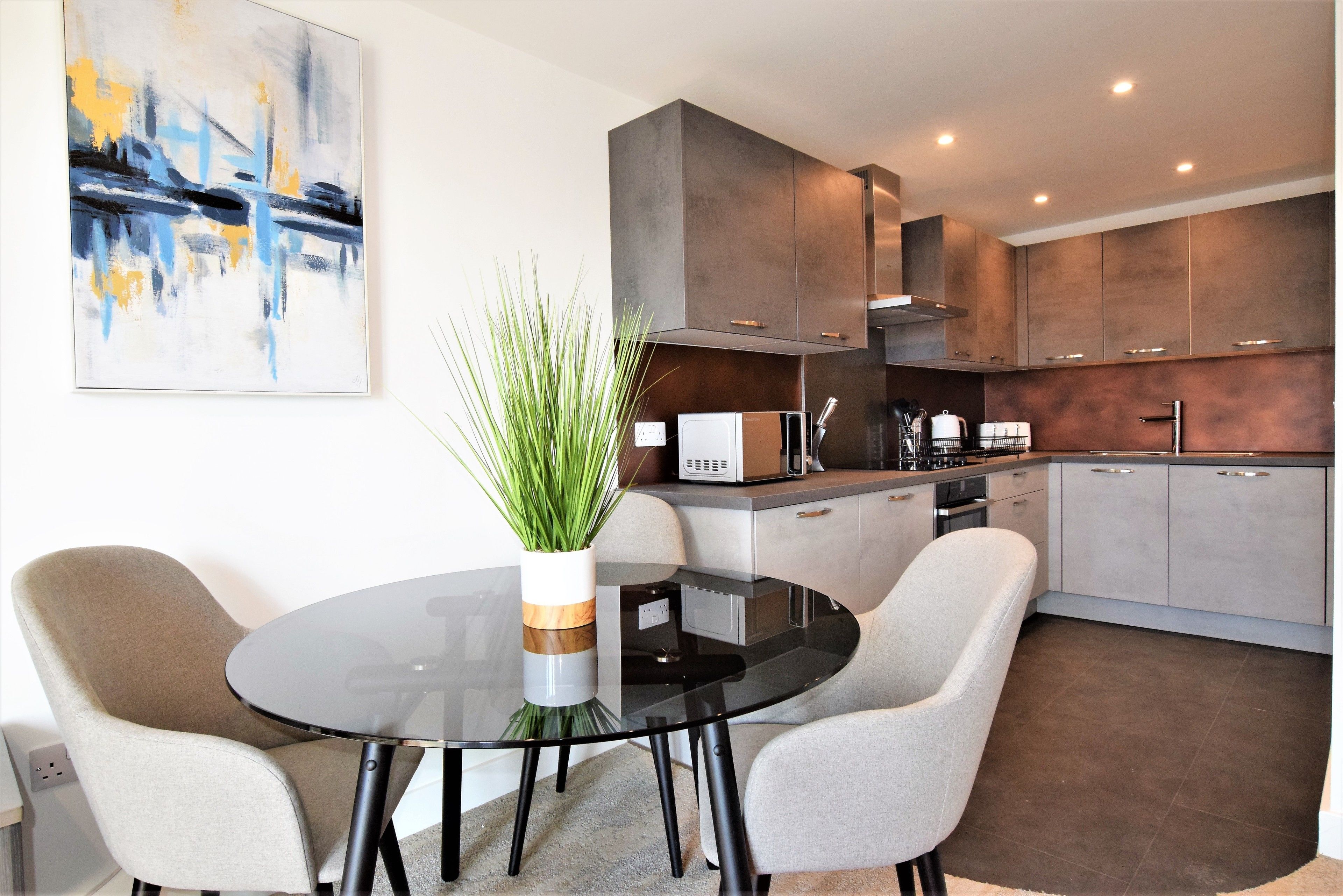 Apartment, 1 Bedroom | Private kitchen | Full-sized fridge, microwave, oven, stovetop