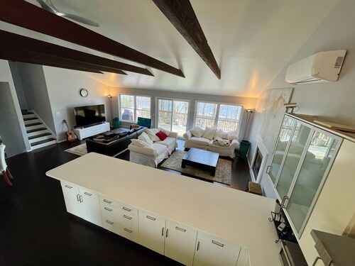 Lakefront Getaway - Less than 2 hrs from NYC - Private Lake Access / Hot Tub
