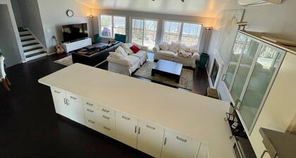 Lakefront Getaway - Less than 2 hrs from NYC - Private Lake Access / Hot Tub