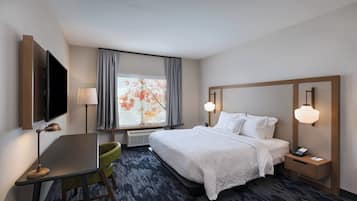 Skrivebord, strygejern/strygebræt, baby-/barnesenge (tillægsgebyr)