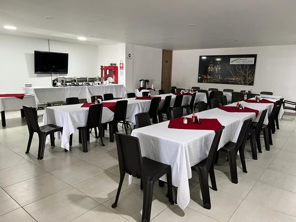 breakfast, lunch, dinner served; local cuisine