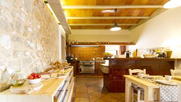 Tägliches inbegriffenes Frühstücksbuffet