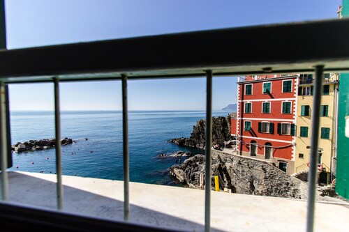 the sea of Ada, seaside apartment in Riomaggiore