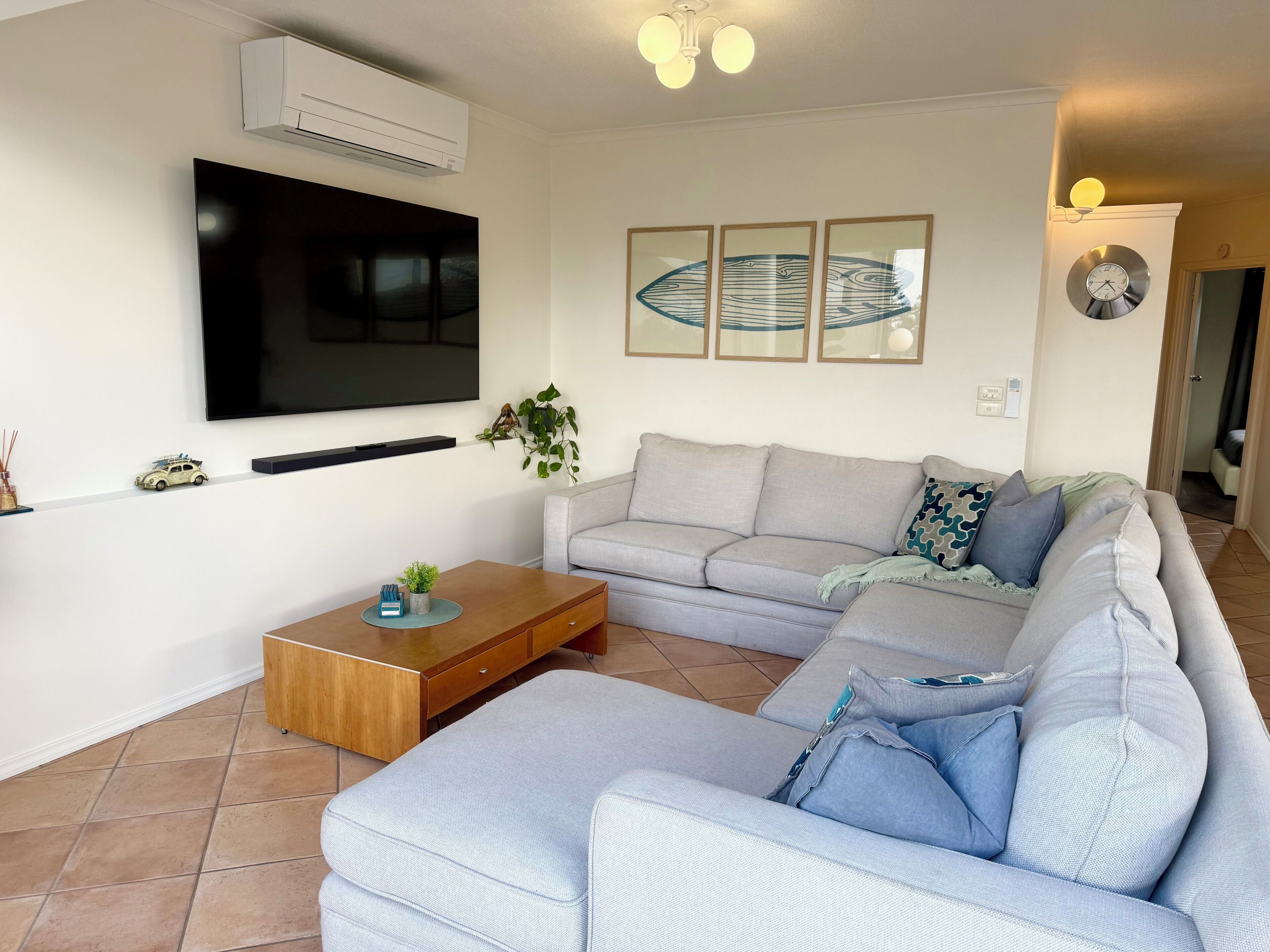 Esplanade Elegance: 2  Br, 1.5  Ba Apartment In Torquay, Sleeps 5 - Torquay