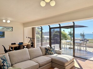 Televisio, DVD-soitin, stereot