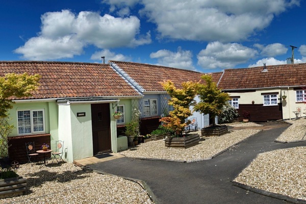 Cottage court yard