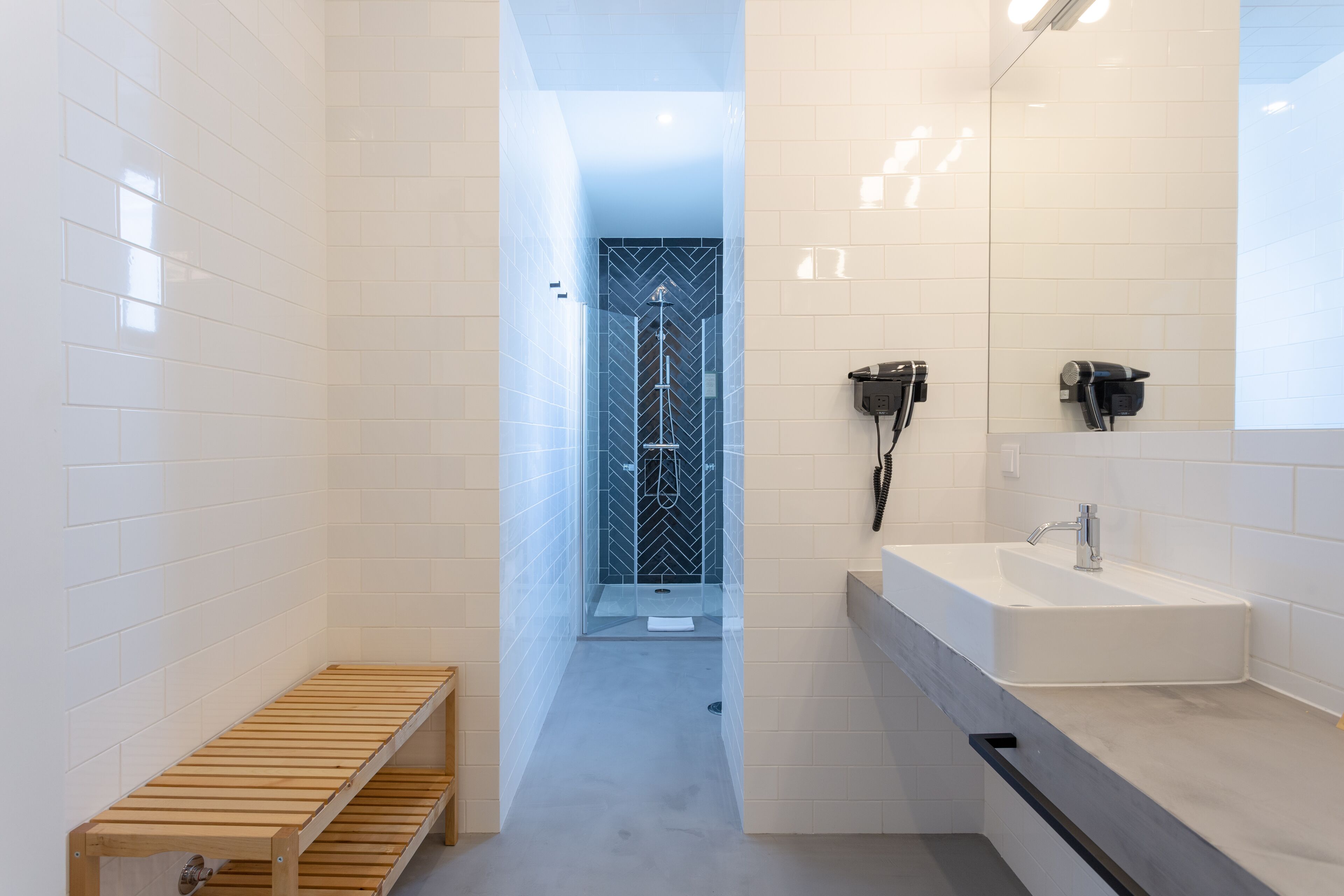 executive suite, private bathroom | bathroom sink