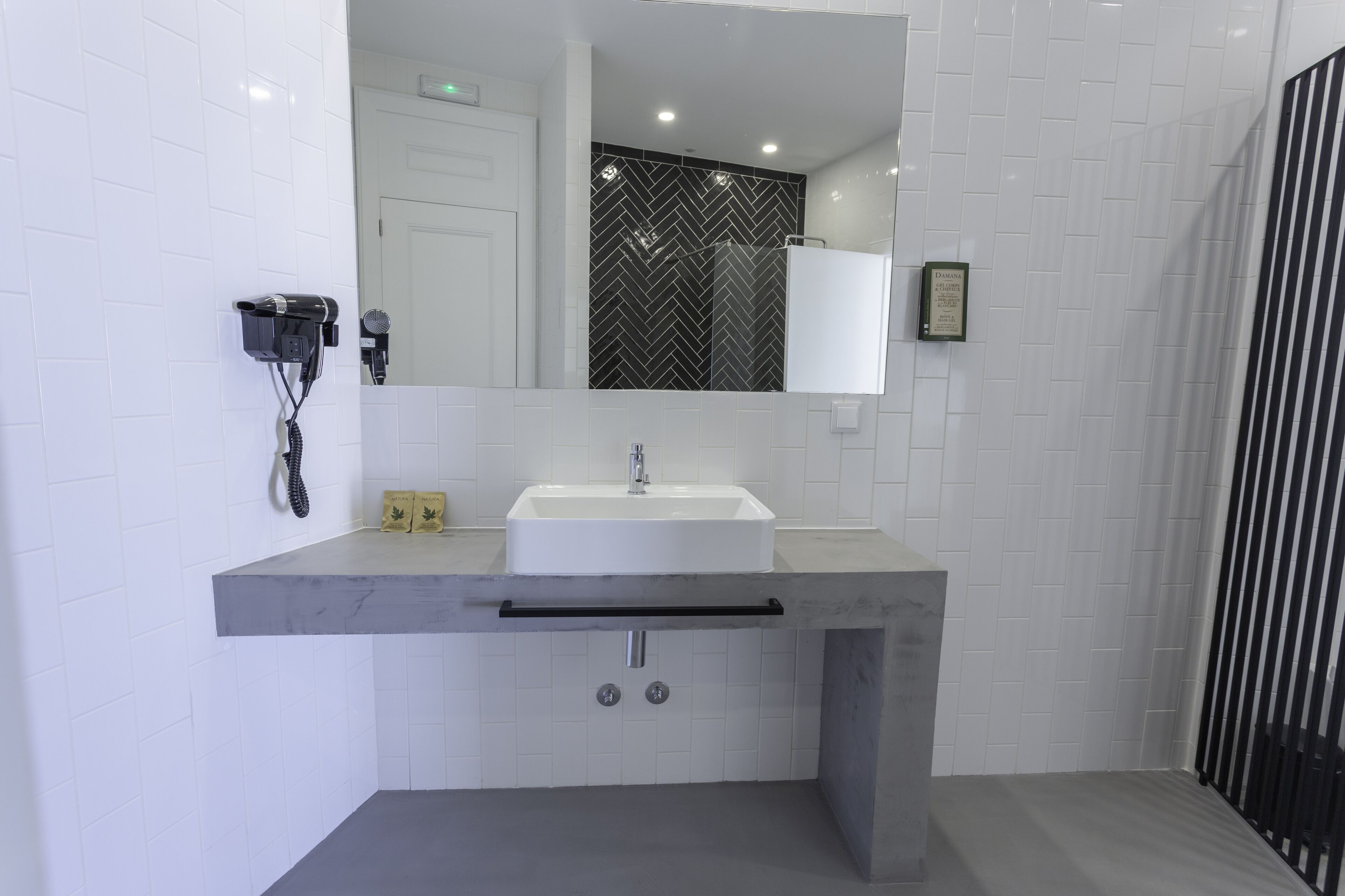 Photo - Alameda Exclusive House