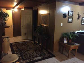 المنشأة من الداخل