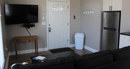 Rebecca's Retreat on Katy Trail in beautiful downtown Pleasant Hill MO