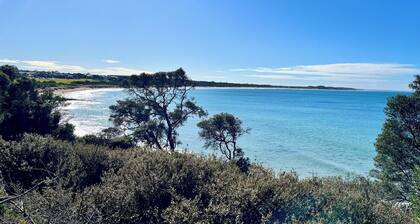 Top Views Retreat: 5  BR, 3  BA House in Torquay, Sleeps 11