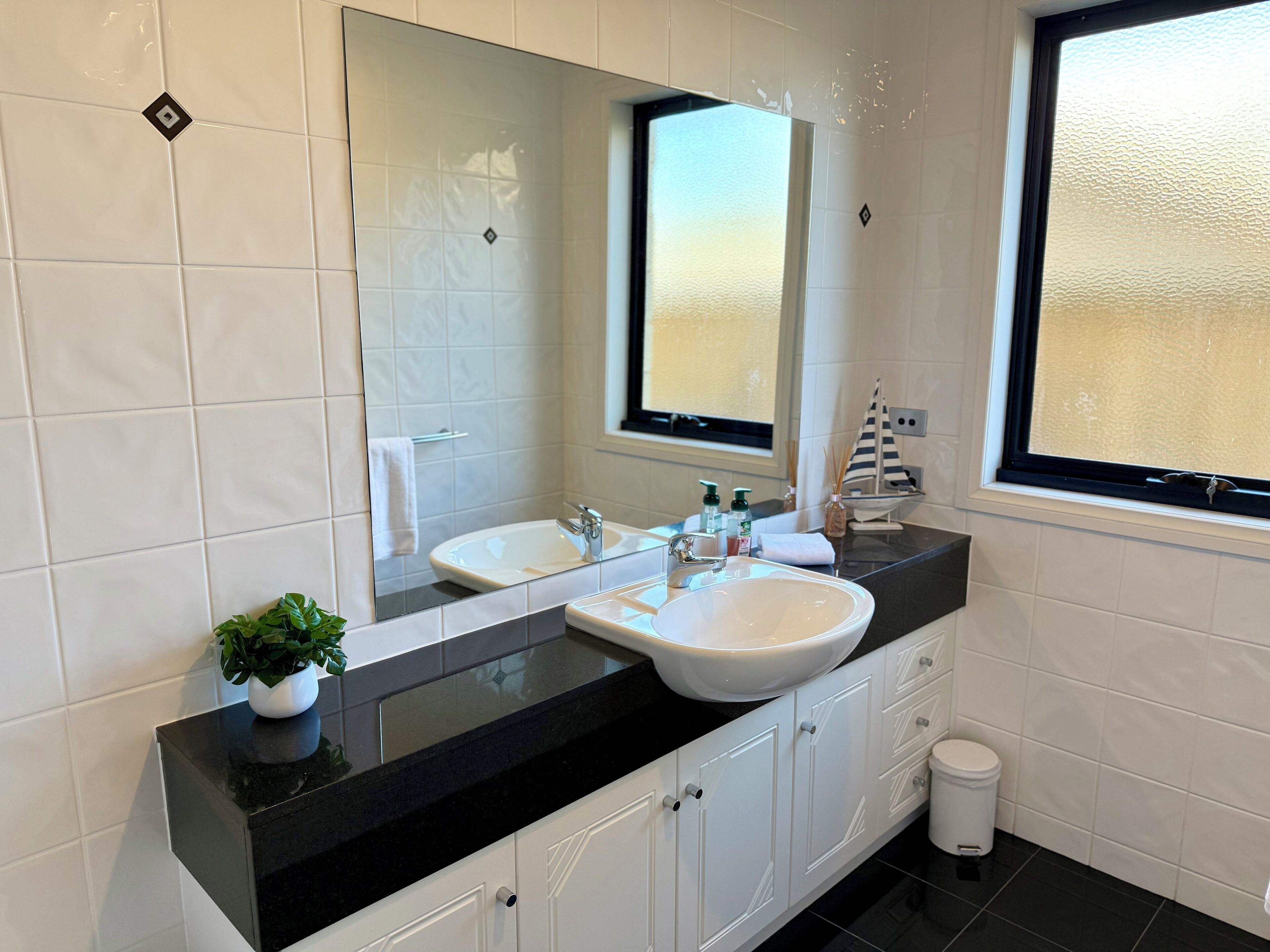Main Bathrom
