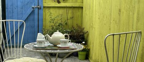 Artists' Cottage | Terrace/patio