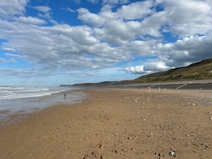 Point of interest - Artists' Cottages (Harrogate)