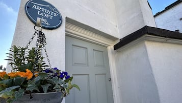 Artists' Loft Hornbeam Park | Street view