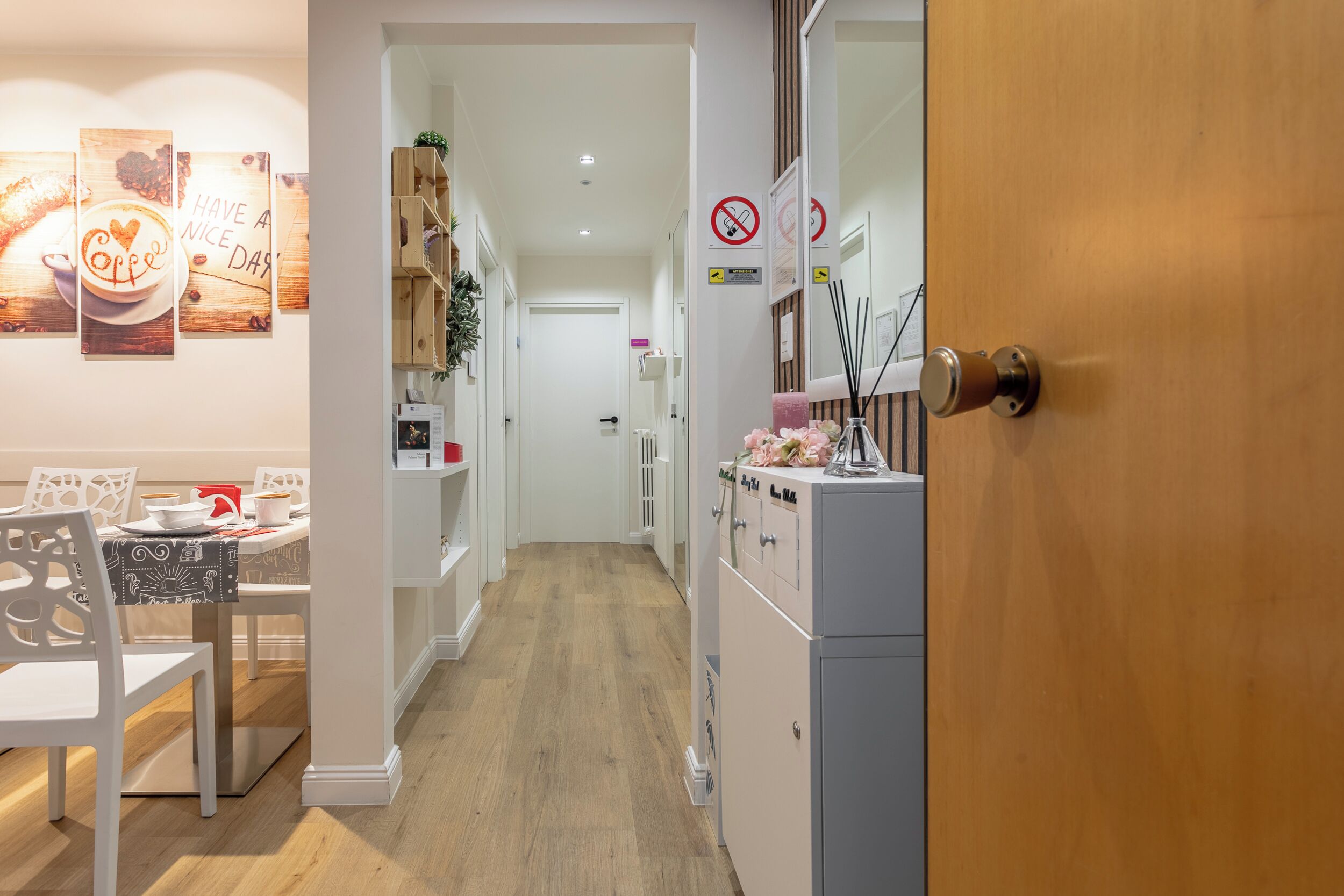 Foto - B&B Pensieri d'autore - Parcheggio e Self Check-in