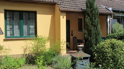 Quiet nice apartment at the naturepark Sternberger Seenland and many attractions