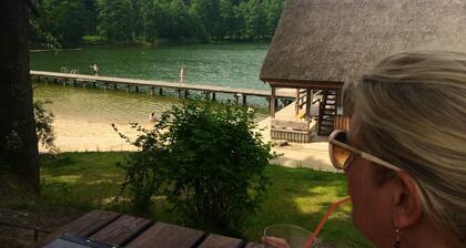 Ruhige Ferienwohnung (Naturpark Sternberger Seenland unweit vieler Attraktionen)