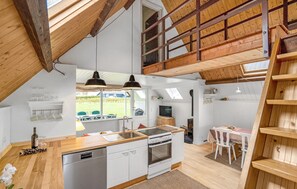 Fridge, stovetop, dishwasher, coffee/tea maker - Lovely home in Sydals with kitchen (Sydals)