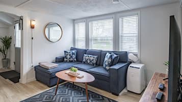 Smart TV, Hulu, books, streaming services