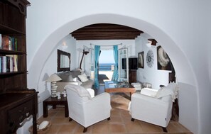 Interior detail - Villa Nepenthes (Mykonos)